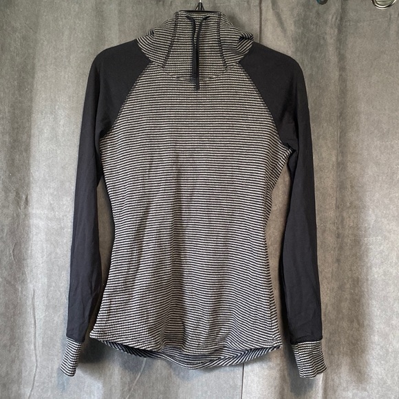 Columbia hooded long sleeve MEDIUM - Picture 1 of 6